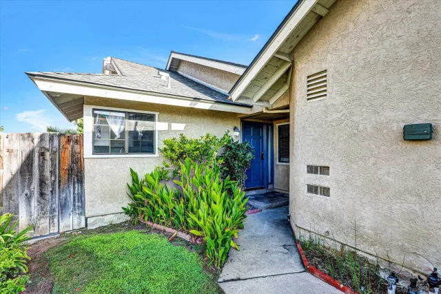 $818,000 | 9488 Hiker Hill Road, San Diego, CA 92129