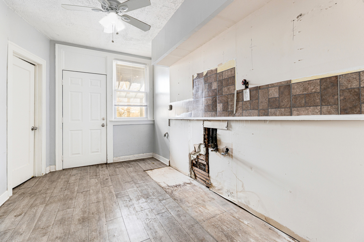 9442 South Ada Street Chicago, IL 60620 - Photo 6 of 18