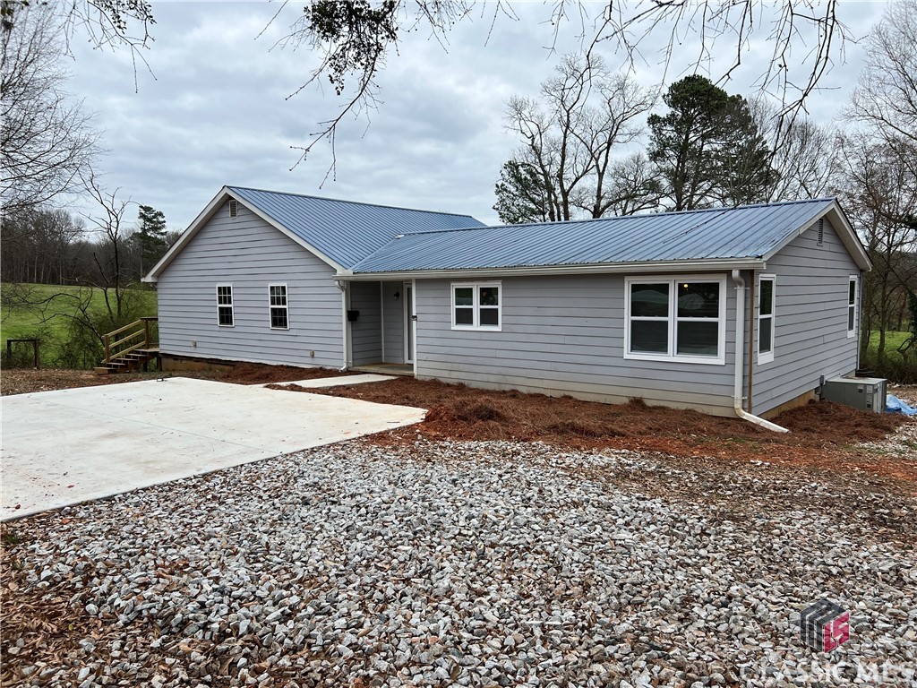 3006 Athens Road Royston, GA 30662 - Photo 2 of 21