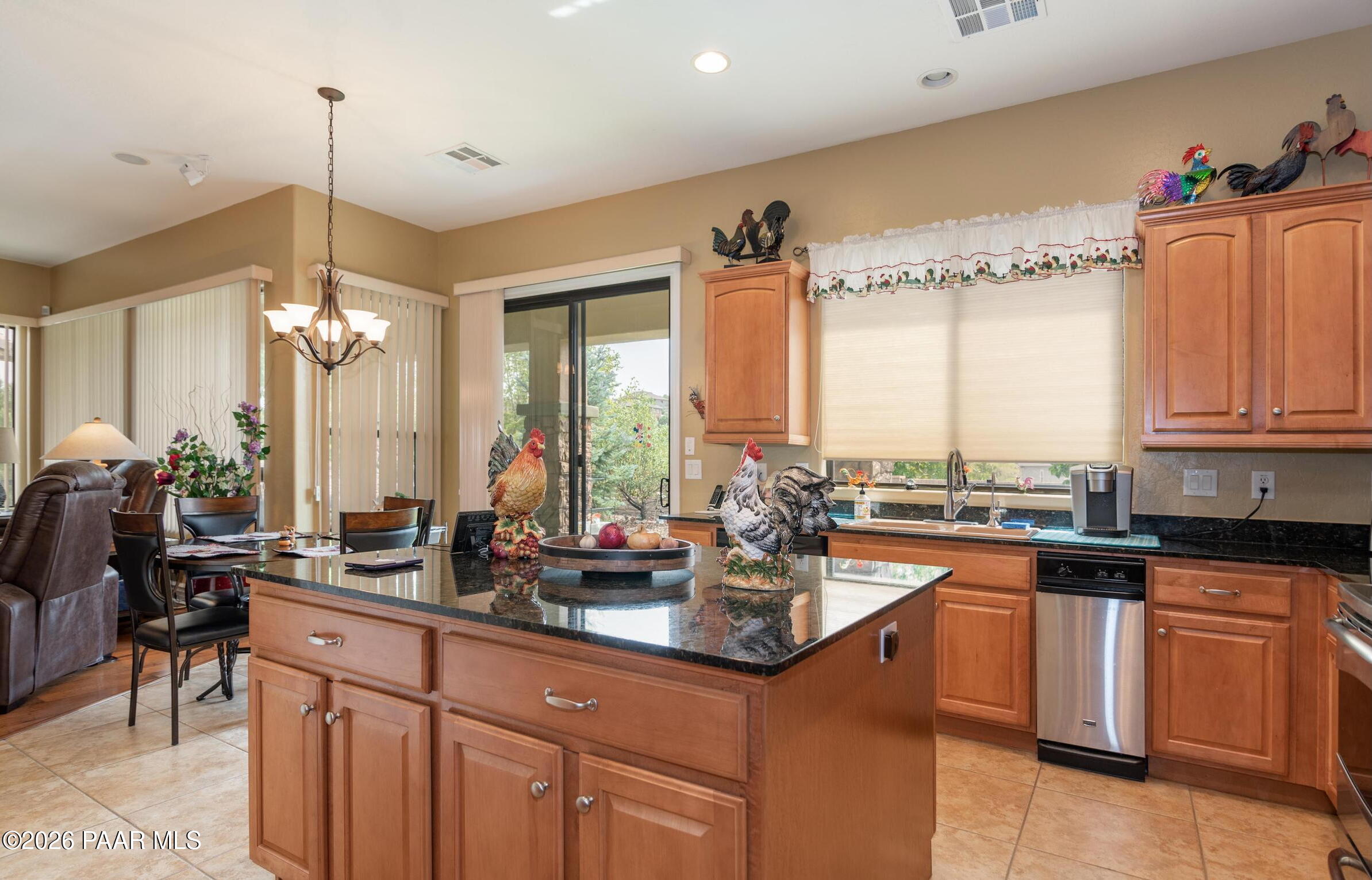 1663 Constable Street Prescott, AZ 86301 - Photo 15 of 54 Light & Bright