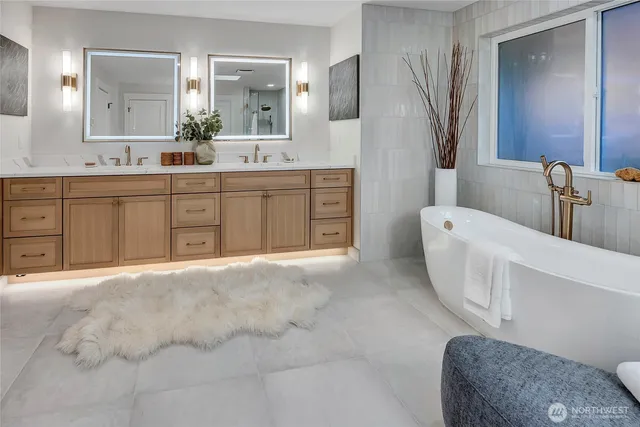 $2,875,000 | 8904 Southeast 58th Street, Mercer Island, WA 98040