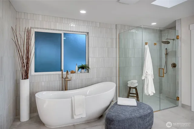 $2,875,000 | 8904 Southeast 58th Street, Mercer Island, WA 98040