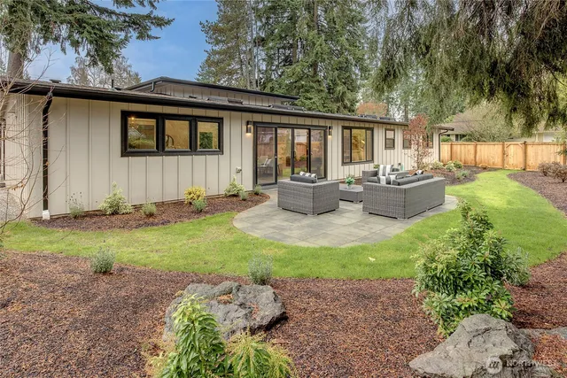 $2,875,000 | 8904 Southeast 58th Street, Mercer Island, WA 98040