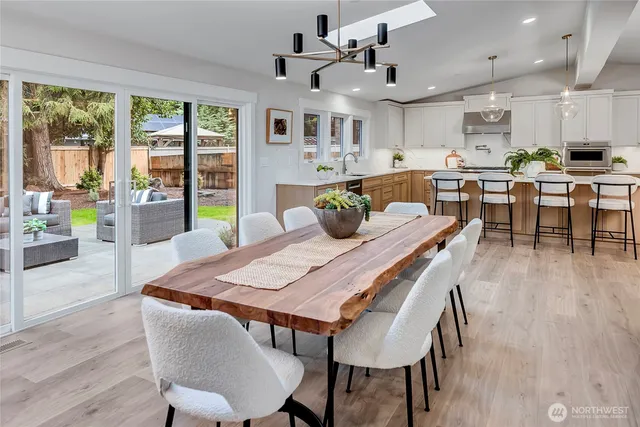 $2,875,000 | 8904 Southeast 58th Street, Mercer Island, WA 98040