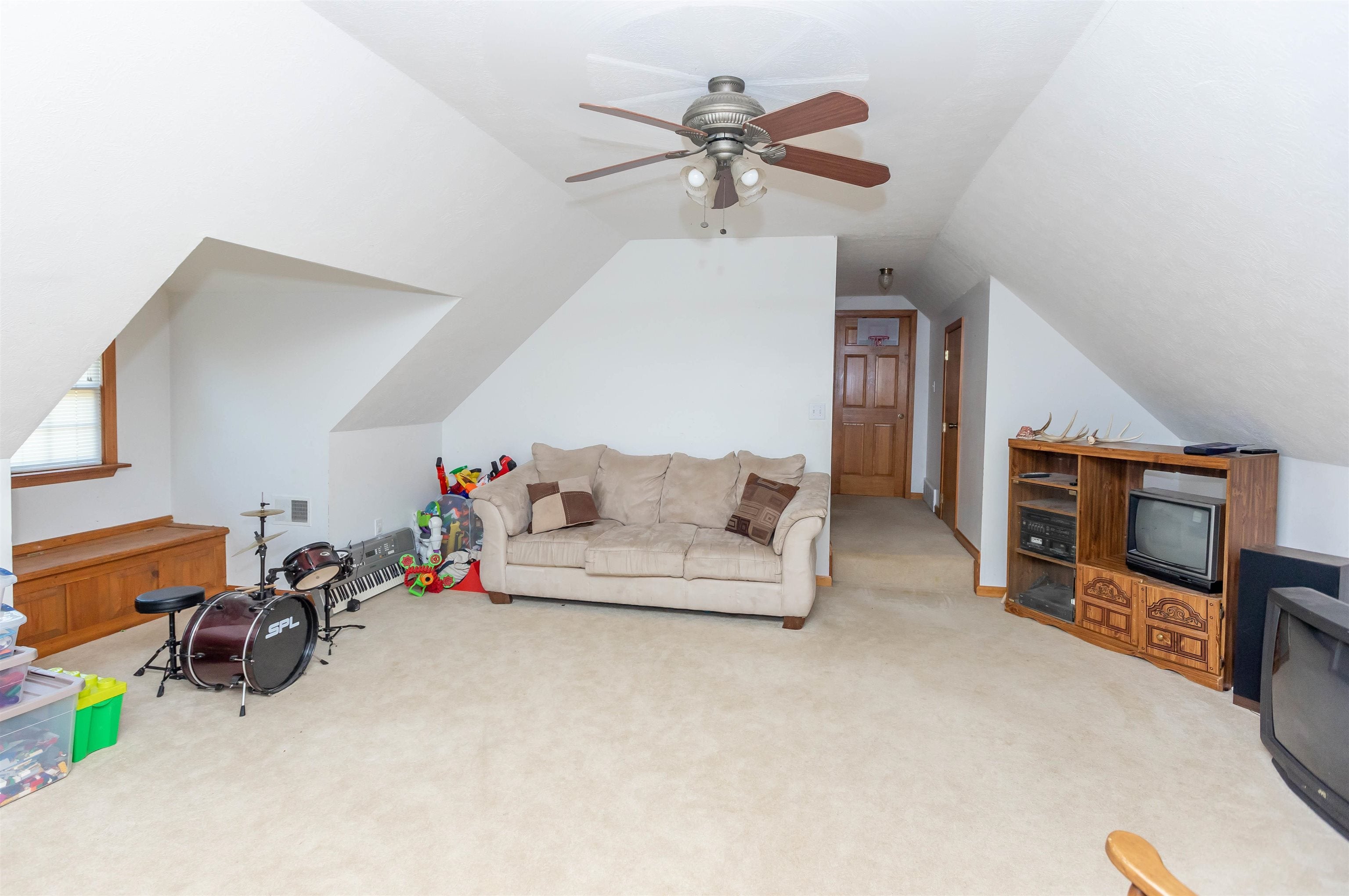 4959 Evansview Road Evans, WV 25241 - Photo 11 of 16 Gallery Image 11