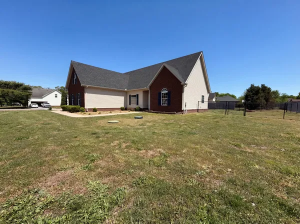 $469,000 | 425 Long Creek Drive, Christiana, TN 37037
