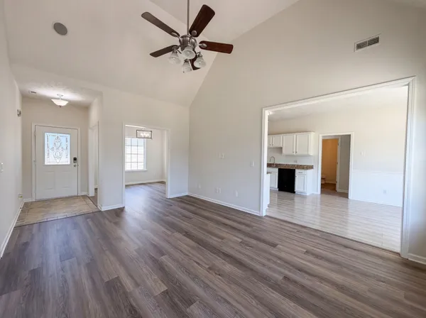 $469,000 | 425 Long Creek Drive, Christiana, TN 37037