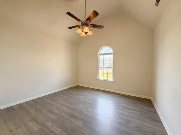 $469,000 | 425 Long Creek Drive, Christiana, TN 37037