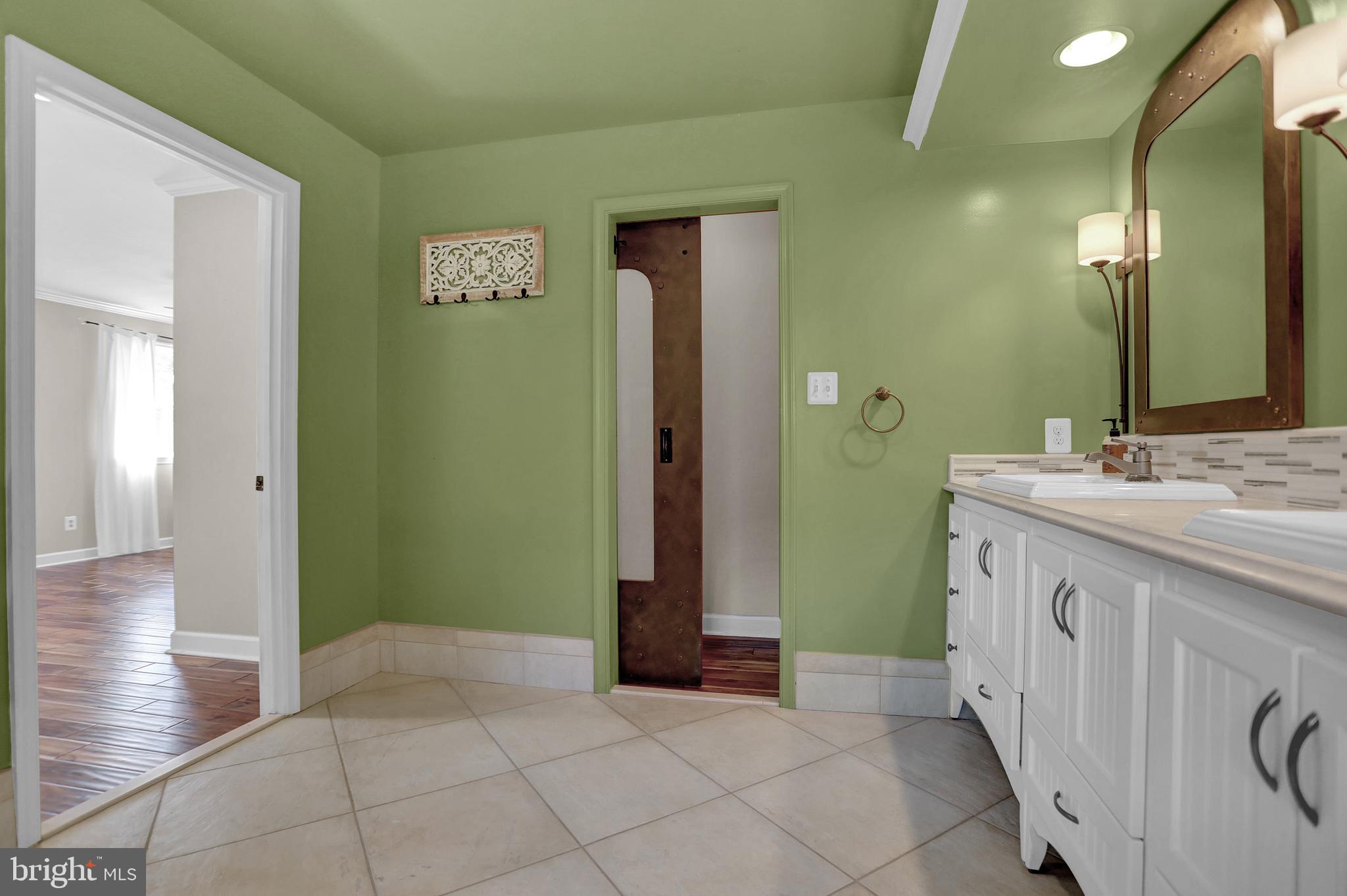 17611 Grace Road Hampstead, MD 21074 - Photo 33 of 78 Heated Floors & Towel Rack