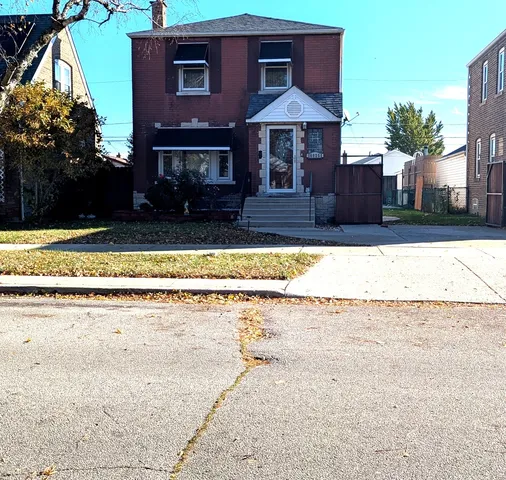$389,000 | 6025 South Major Avenue, Chicago, IL 60638