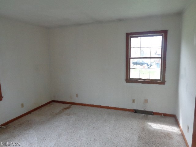 2618 Lyntz Townline Road Southwest Warren, OH 44481 - Photo 8 of 14 Gallery Image 8