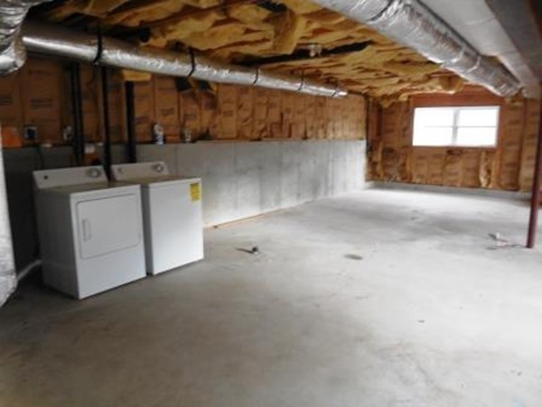 5 Kingsbury Road Webster, MA 01570 - Photo 19 of 29 a view of a storage & utility room