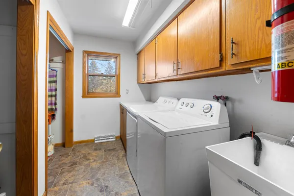 $495,000 | 2613 East Grandview Drive, Milton, WI 53563