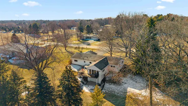 $495,000 | 2613 East Grandview Drive, Milton, WI 53563