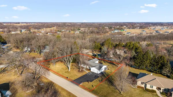 $495,000 | 2613 East Grandview Drive, Milton, WI 53563