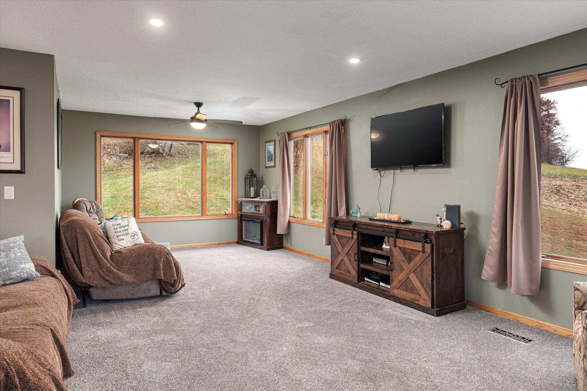 S1787 State Highway Chaseburg, WI 54621 - Photo 4 of 26 Living Room