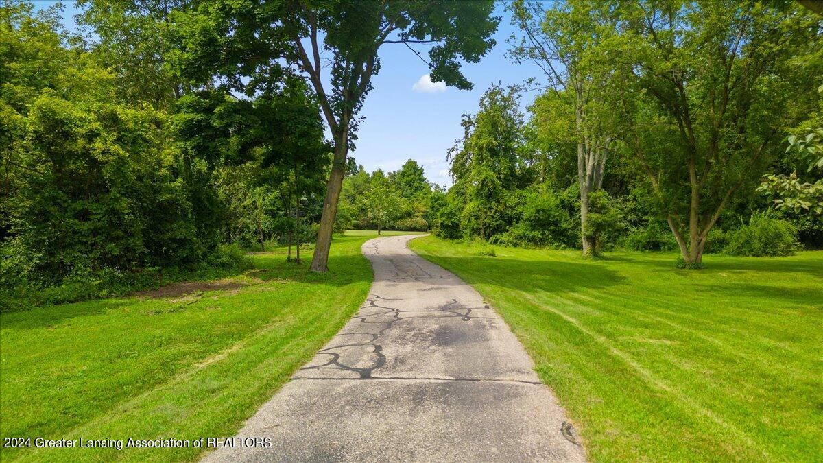 953 Barry Road Haslett, MI 48840 - Photo 8 of 65 05-Media Jett - 12