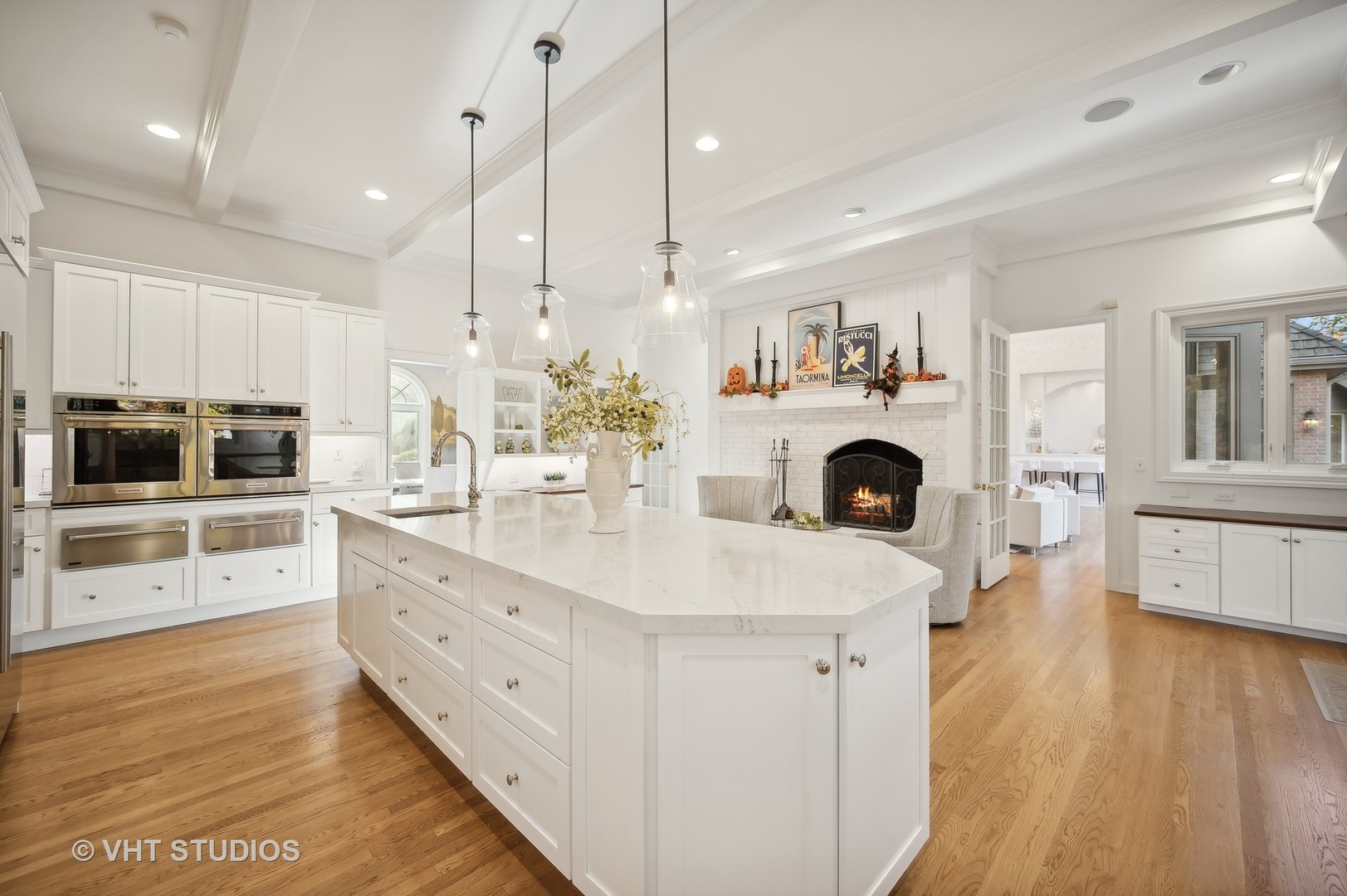 1015 Sheridan Road Glencoe, IL 60022 - Photo 11 of 29 a open kitchen with stainless steel appliances granite countertop a stove and a wooden floors