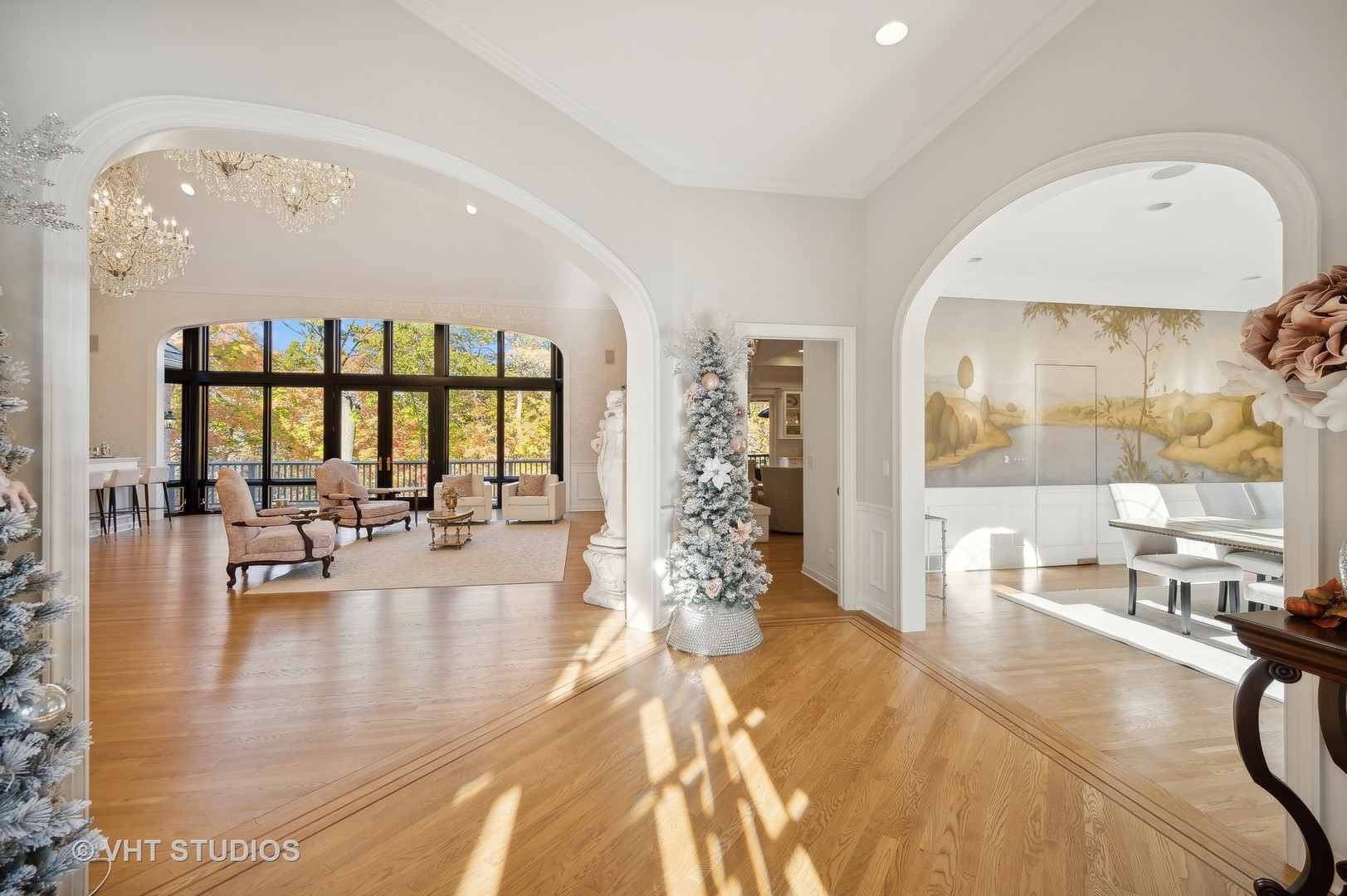 1015 Sheridan Road Glencoe, IL 60022 - Photo 5 of 29 a living room with furniture and a large window