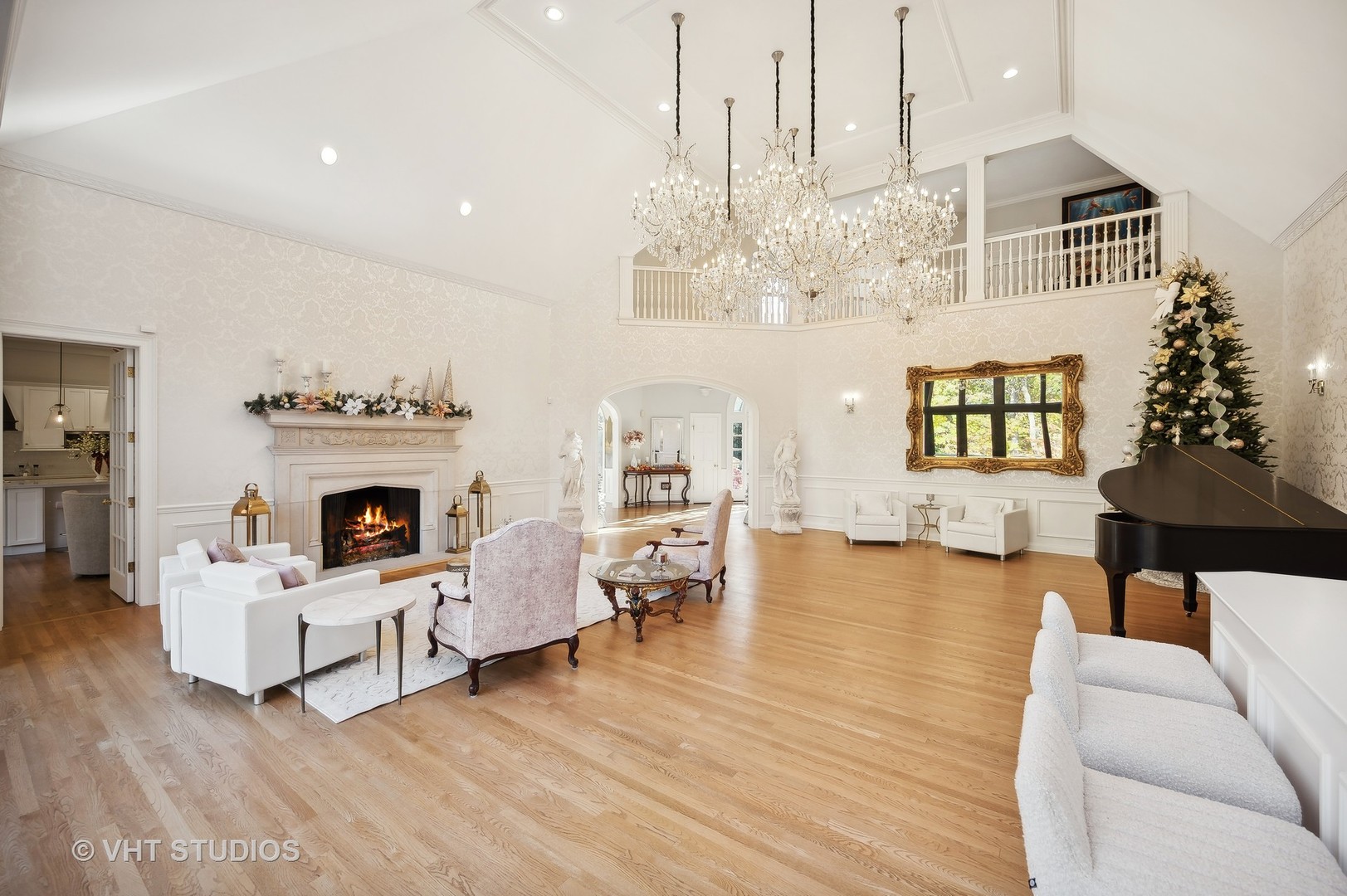 1015 Sheridan Road Glencoe, IL 60022 - Photo 7 of 29 a living room with furniture and a fireplace