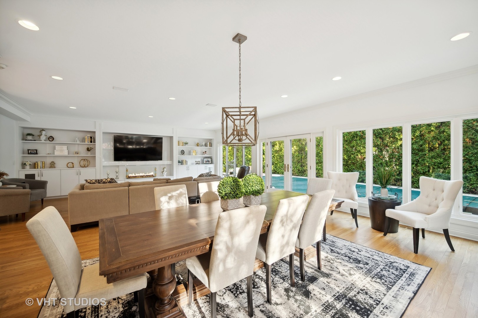 1015 Sheridan Road Glencoe, IL 60022 - Photo 8 of 29 a view of a dining room with furniture window and outside view