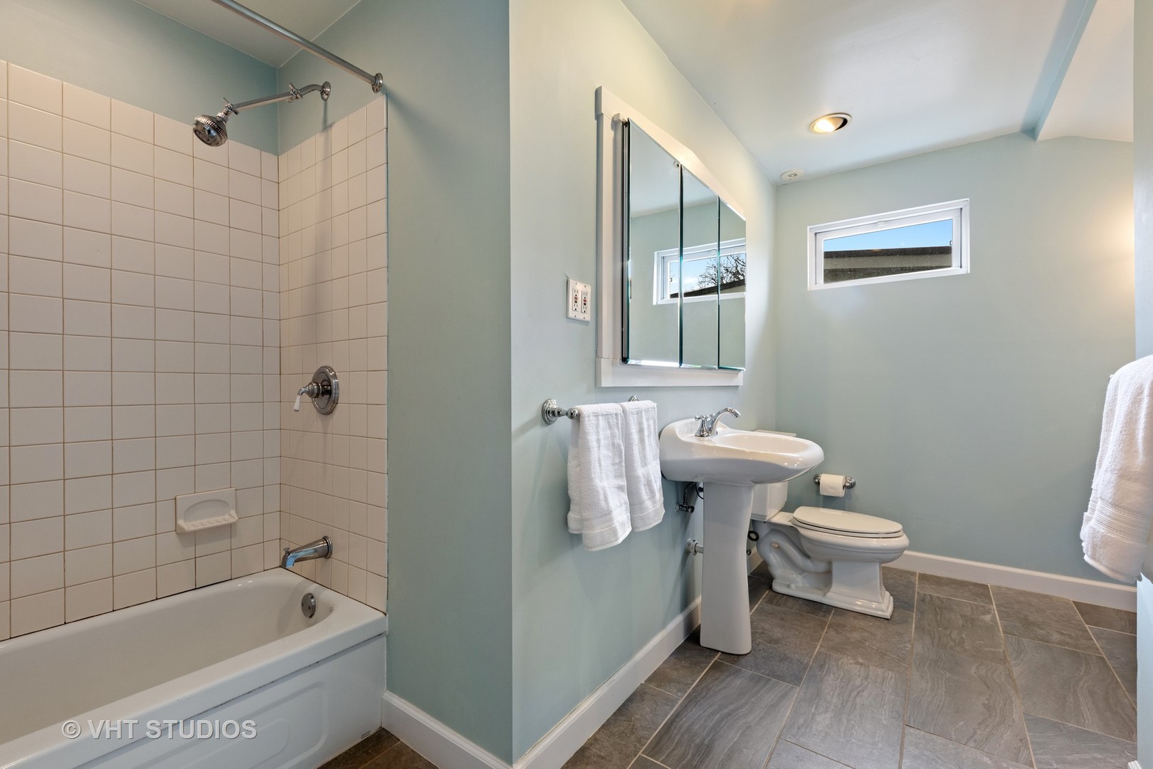 280 Bartram Road Riverside, IL 60546 - Photo 20 of 41