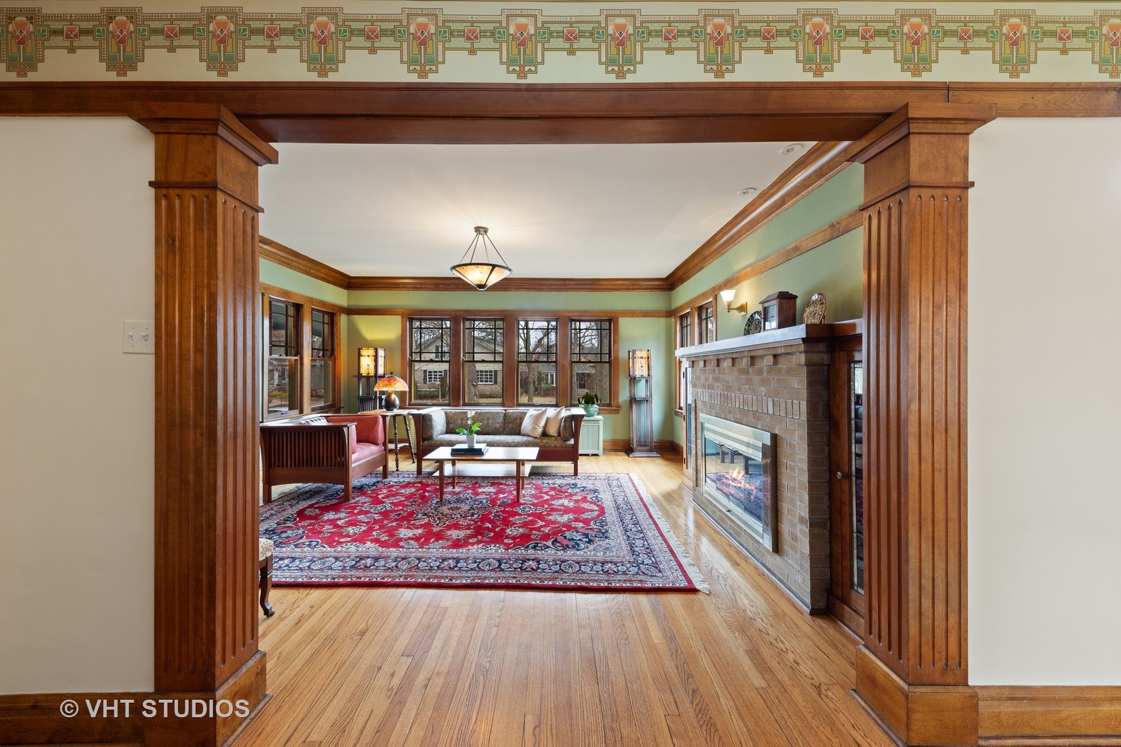 280 Bartram Road Riverside, IL 60546 - Photo 5 of 41