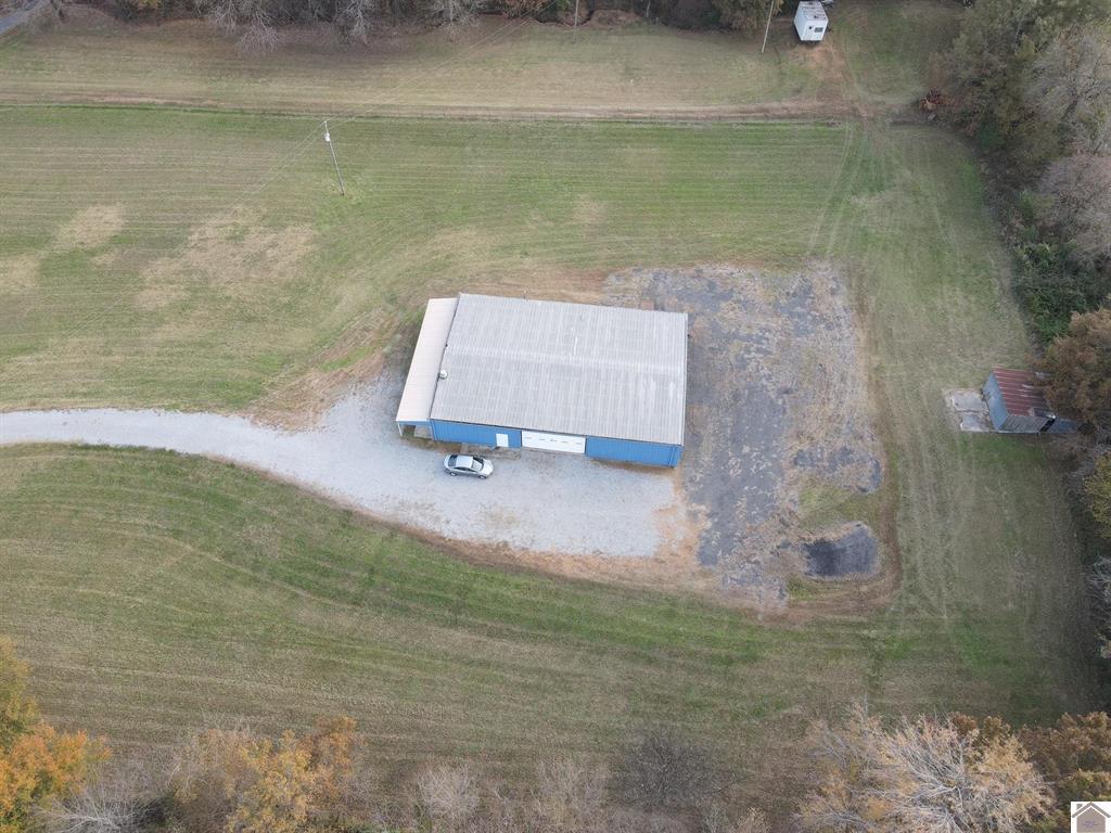 2525 Jimtown Road Mayfield, KY 42066 - Photo 10 of 29 134710-73f05815-2754-416f-9c92-fb38ce280