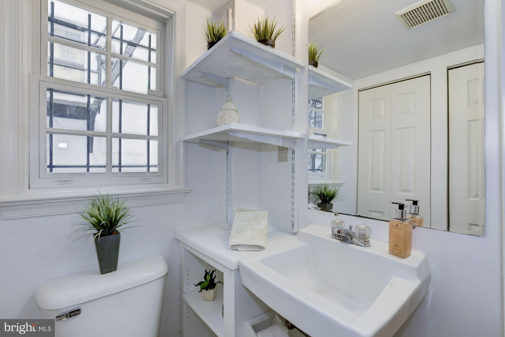 1341 Vermont Avenue Northwest Washington, DC 20005 - Photo 11 of 29