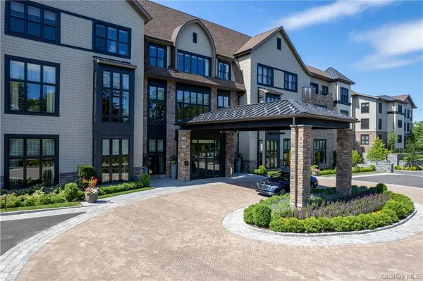 $1,995,000 | 120 Old Post Road, Unit PHE303, Rye, NY 10580