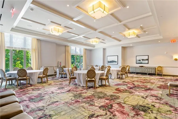 $1,995,000 | 120 Old Post Road, Unit PHE303, Rye, NY 10580