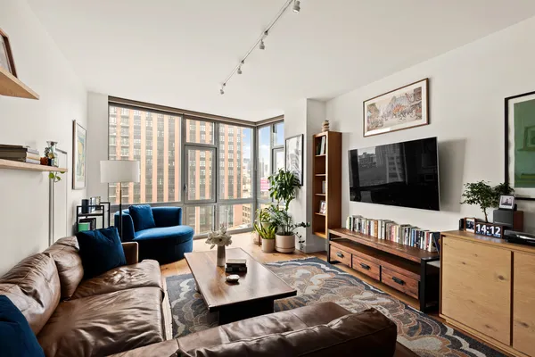 $2,500,000 | 100 Jay Street, Unit 17H | DUMBO