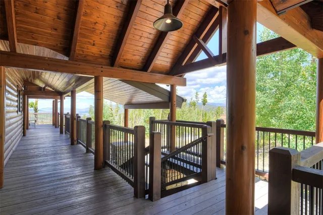 a view of an entryway