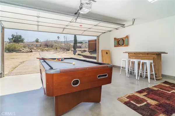 $2,350 | 61660 Valley View Drive, Joshua Tree, CA 92252