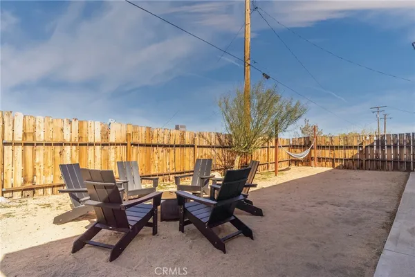 $2,350 | 61660 Valley View Drive, Joshua Tree, CA 92252