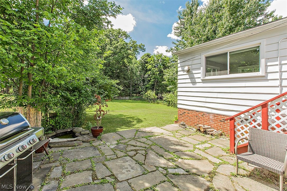 5000 Farnhurst Road Cleveland, OH 44124 - Photo 2 of 29