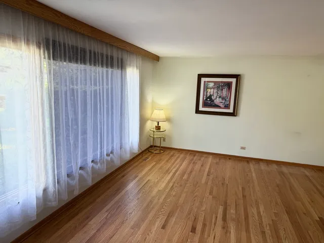 $464,000 | 1408 Spruce Lane, Westmont, IL 60559