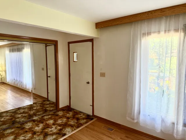 $464,000 | 1408 Spruce Lane, Westmont, IL 60559