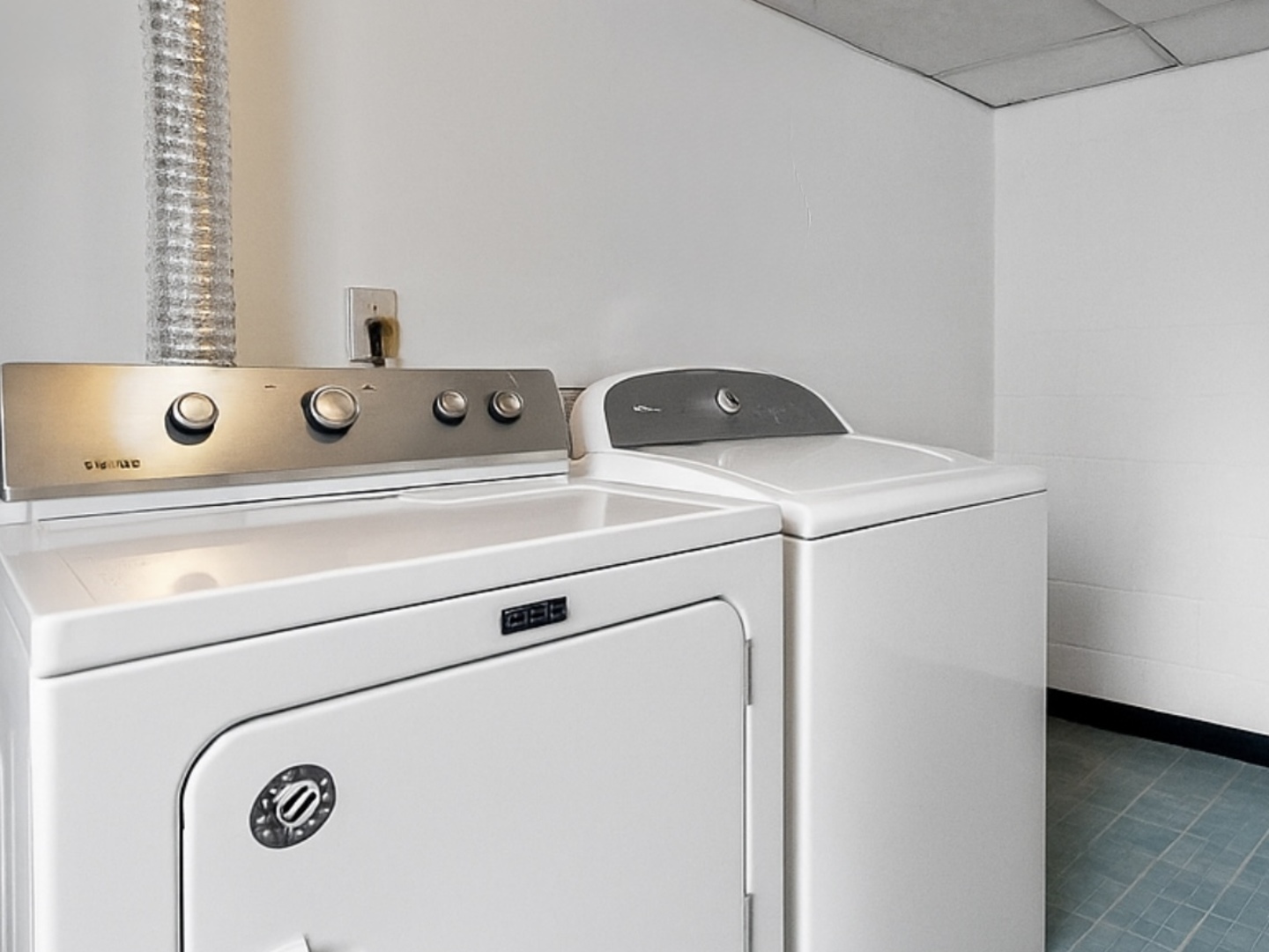 1408 Spruce Lane Westmont, IL 60559 - Photo 22 of 25 a close up view of washer and dryer