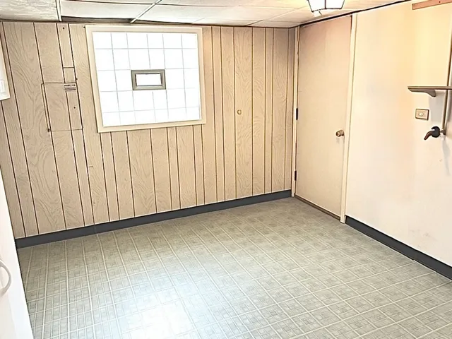 $464,000 | 1408 Spruce Lane, Westmont, IL 60559