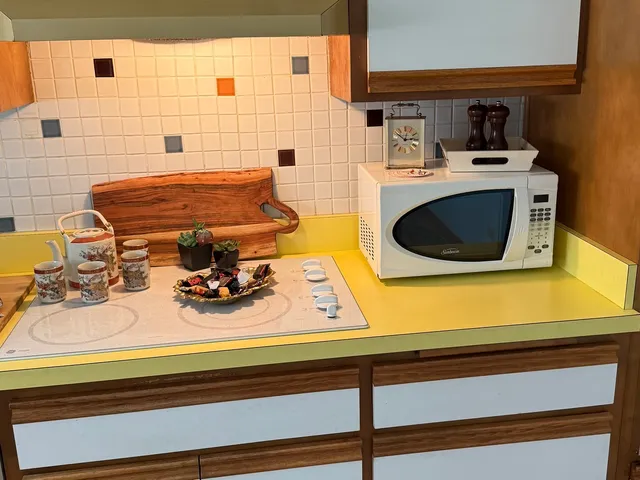 $464,000 | 1408 Spruce Lane, Westmont, IL 60559