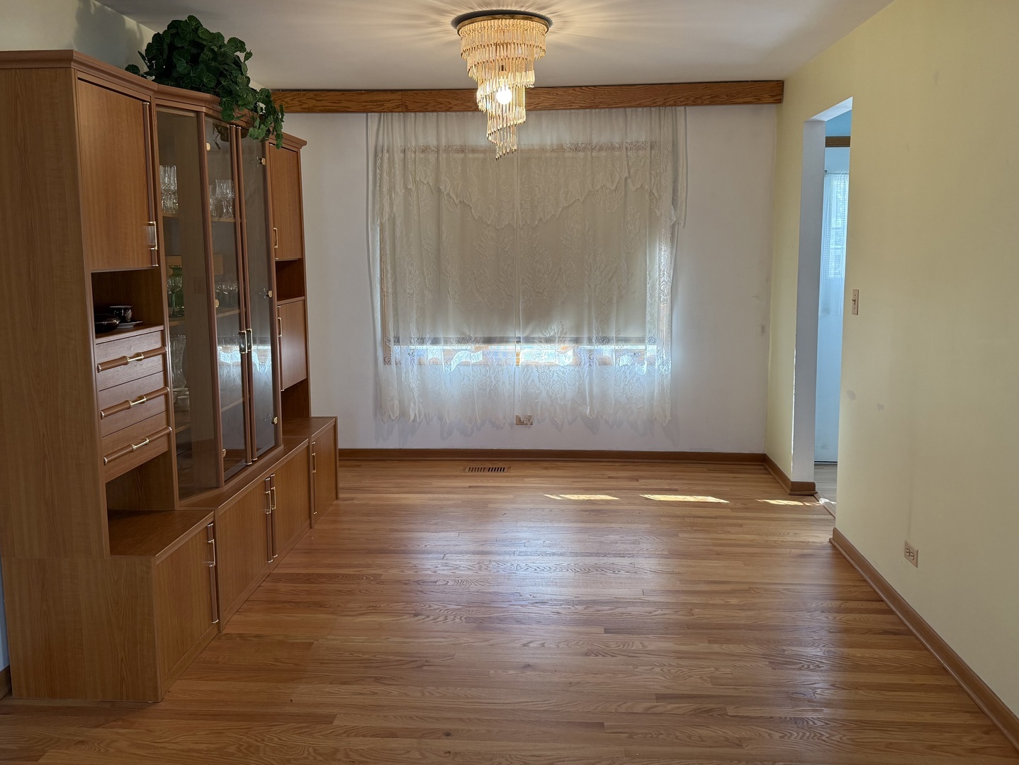 1408 Spruce Lane Westmont, IL 60559 - Photo 9 of 25 a view of empty room with wooden floor