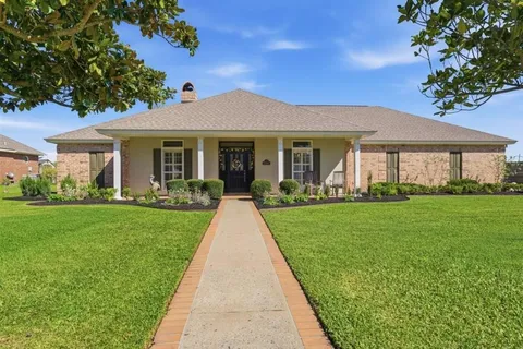 $399,000 | 3146 St Andrews Drive, Lake Charles, LA 70605