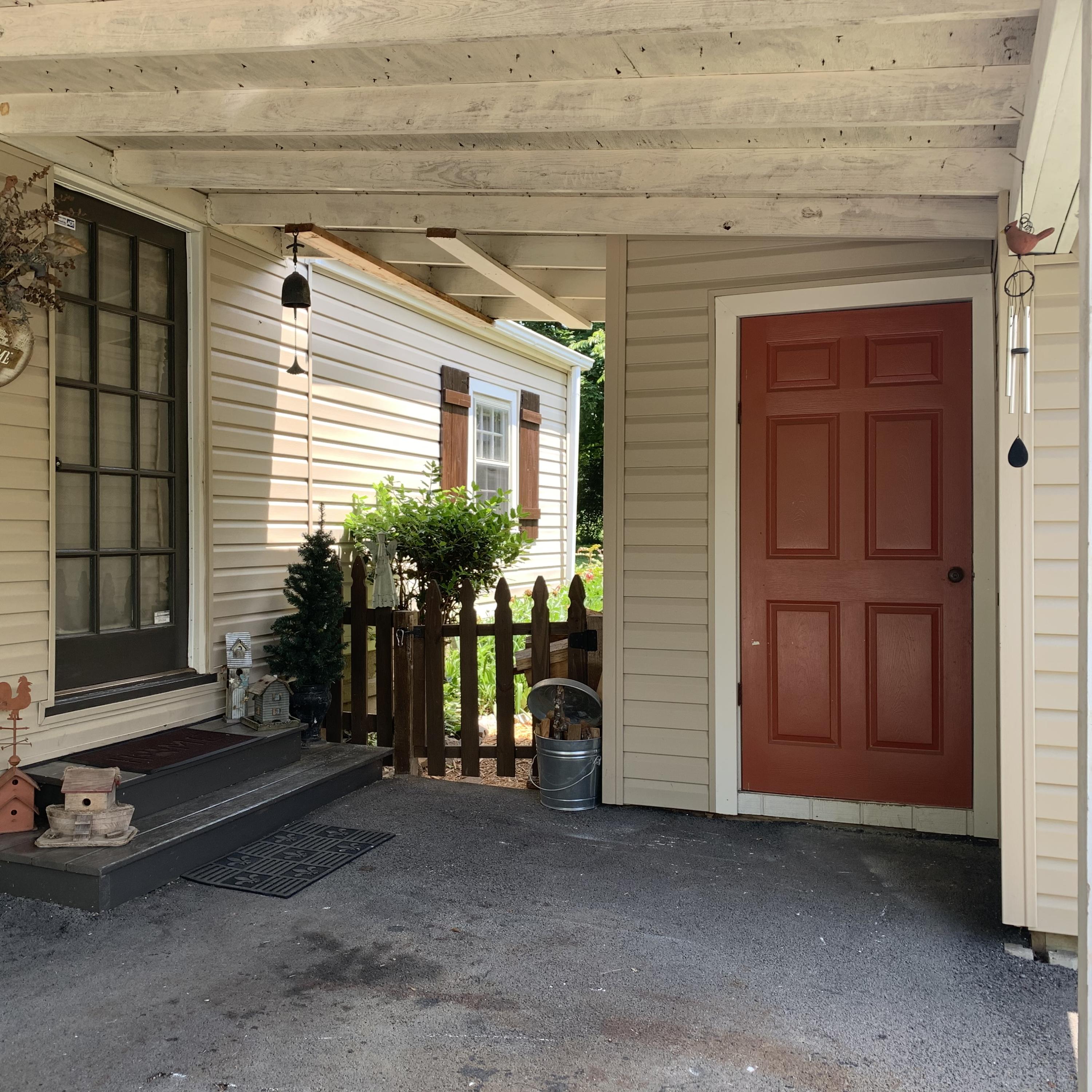 308 Hamilton Road Knoxville, TN 37920 - Photo 11 of 40 Carport and storage
