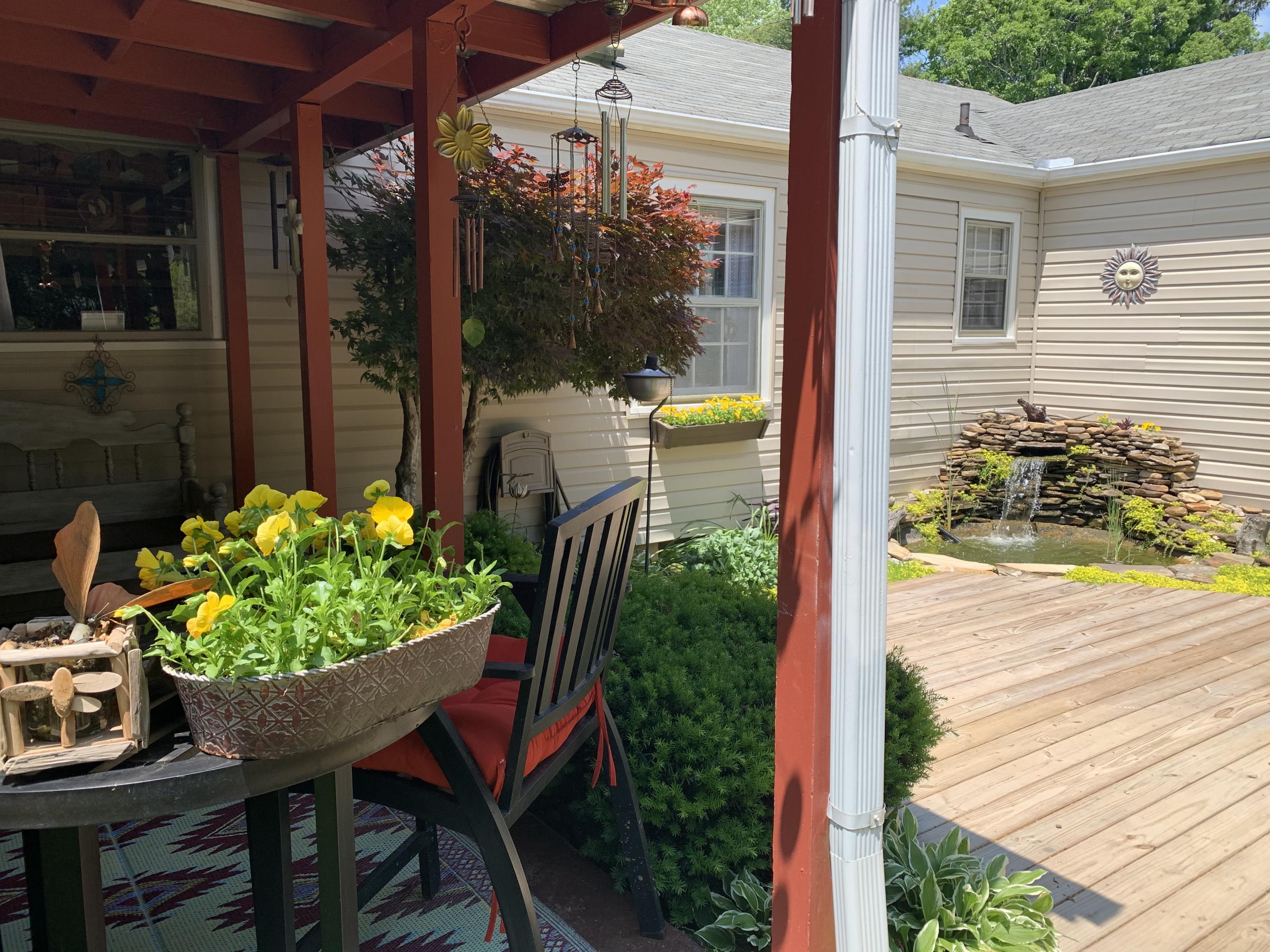308 Hamilton Road Knoxville, TN 37920 - Photo 13 of 40 Back porch 1