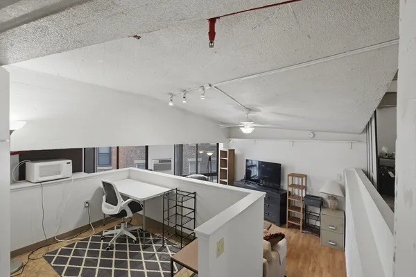 $3,100 | 12 Stoneholm Street, Unit 425, Boston, MA 02115