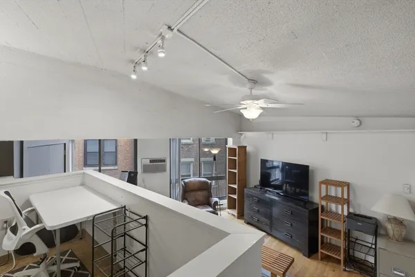 $3,100 | 12 Stoneholm Street, Unit 425, Boston, MA 02115