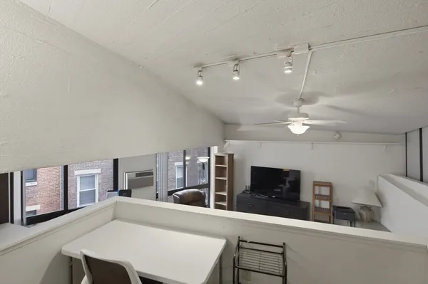 $3,100 | 12 Stoneholm Street, Unit 425, Boston, MA 02115