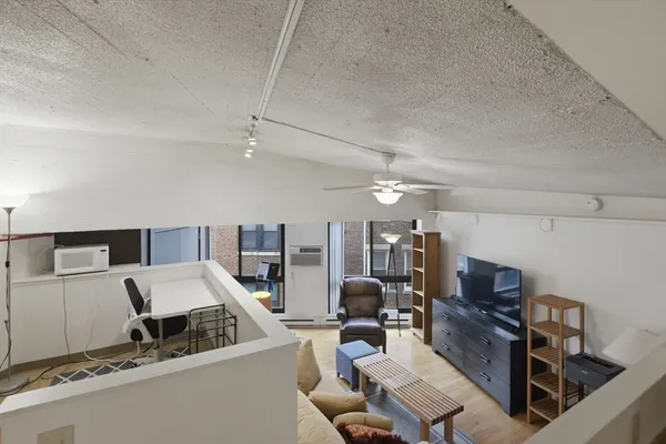 $3,100 | 12 Stoneholm Street, Unit 425, Boston, MA 02115