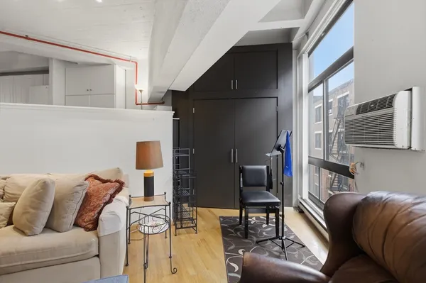 $3,100 | 12 Stoneholm Street, Unit 425, Boston, MA 02115